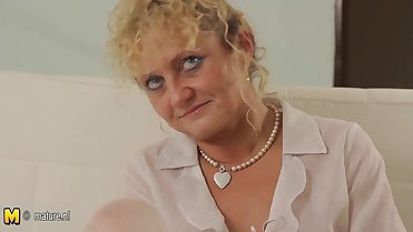 Blonde mature slut mom masturbate alone