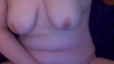 horny mom jilling off on cam