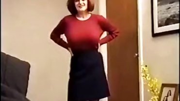 Dominant mother knows what her BF needs