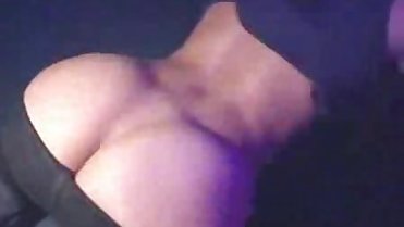 girl dancing and mooning her perfect ass