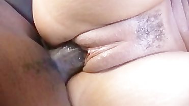MILF GETS IT DEEP